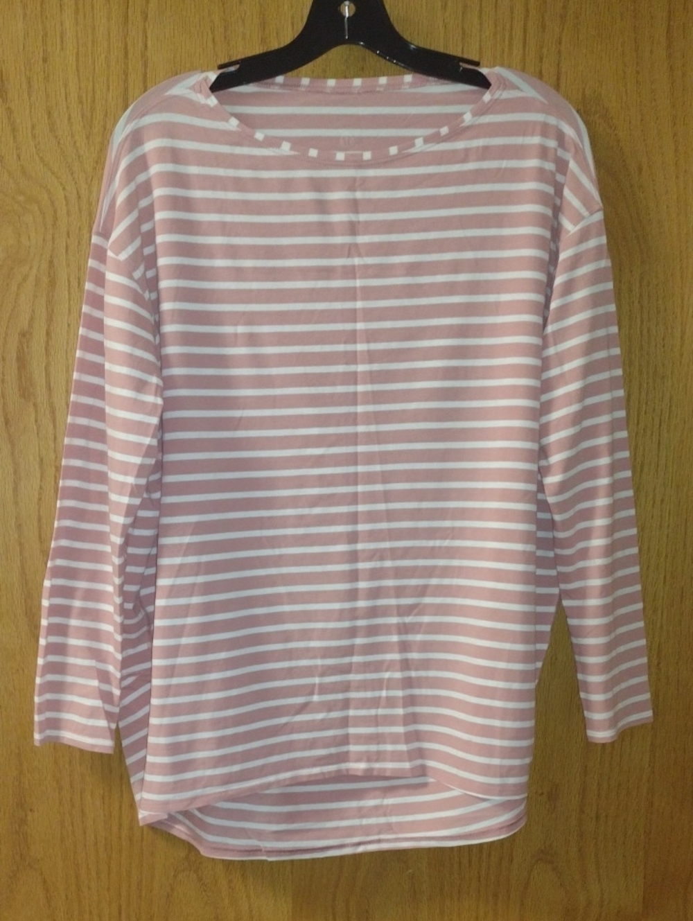 Lululemon Women's Striped Pink & White Long Sleeve Top (J1413)